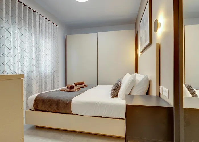 Sleek 2br By The Promenade * Sliema