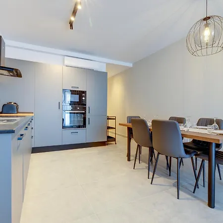 公寓 Sleek 2br By The Promenade *