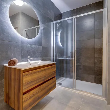 Sleek 2br By The Promenade Appartement *