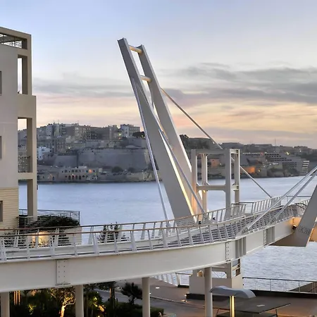 Sleek 2br By The Promenade * スリーマ