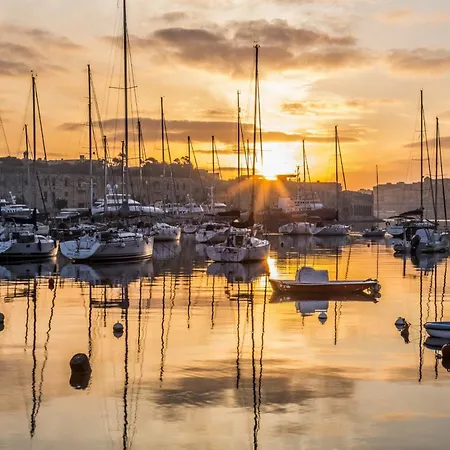 Sleek 2br By The Promenade 公寓 *