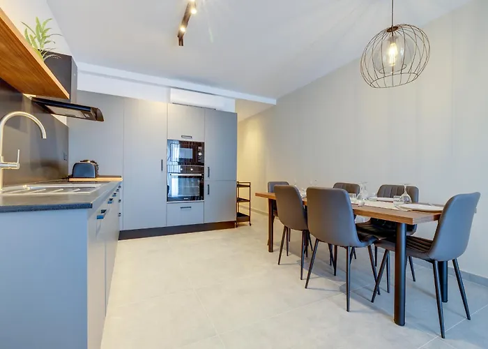 Apartamento Sleek 2br By The Promenade *