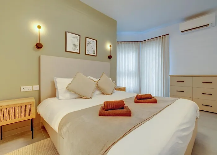 Sleek 2br By The Promenade * Sliema