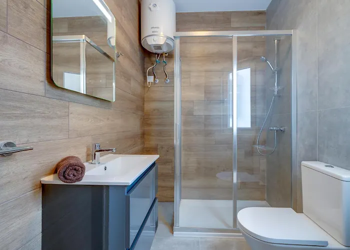 Sleek 2br By The Promenade Apartamento *