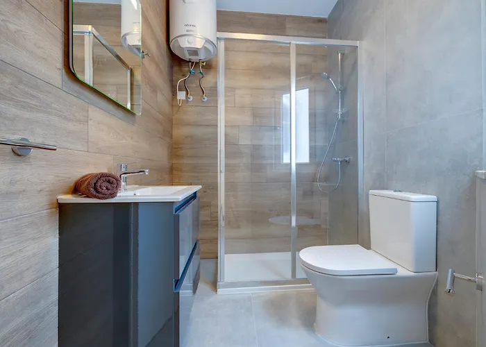 Sleek 2br By The Promenade Apartamento