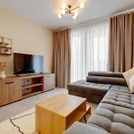 Sleek 2br By The Promenade * Слима